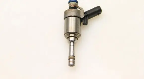 Audi A4 S4 B8 8K Fuel injector 06H906036H