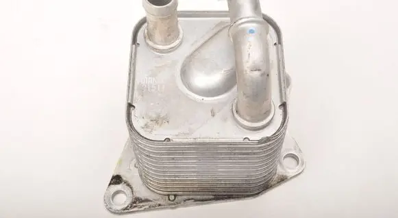 Volvo XC60 Engine oil radiator 