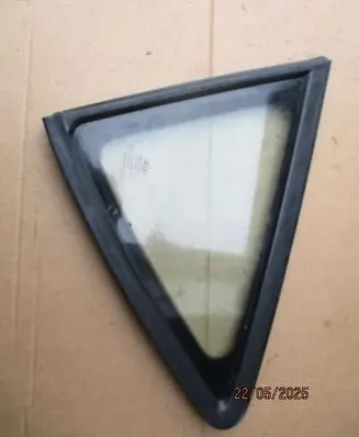 KIA Ceed Front triangle window/glass 878101H100CEED