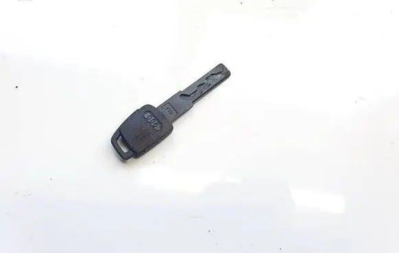 Audi A5 8T 8F Ignition key/card 