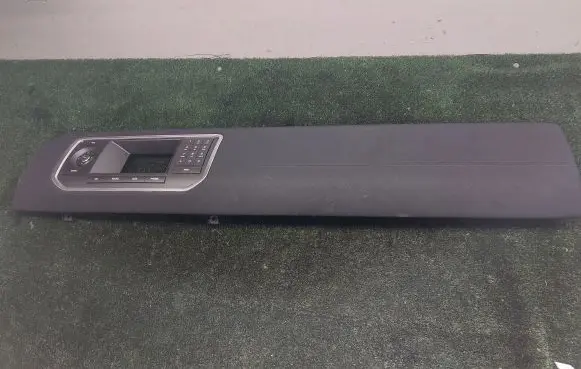 Land Rover Discovery 5 Panel trim BJ3218C858AD