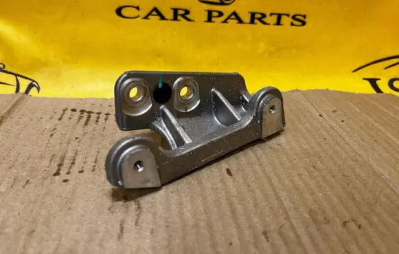 Ford Kuga III Other engine bay part LX68111E55AC