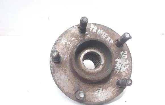 Nissan Primera Front wheel hub
