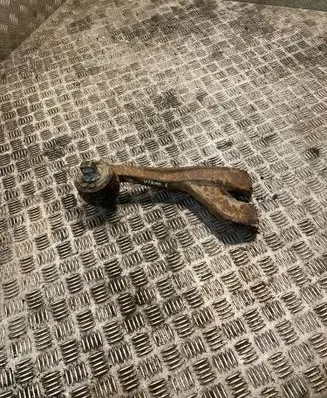 Mercedes-Benz Vito Viano W639 Rear differential/diff mount bracket A6393506101 6393500542