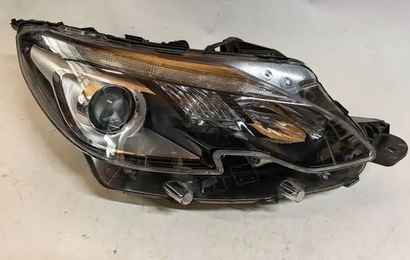 Peugeot 2008 I Headlight/headlamp 9825313680