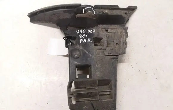 Volvo V70 Front bumper mounting bracket 09190303