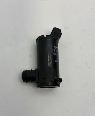 Volvo XC90 Windscreen/windshield washer pump 9169611
