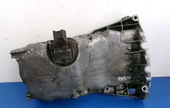 Volkswagen PASSAT B5.5 Oil sump 06B103603N