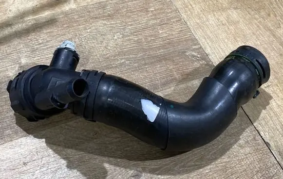 Jaguar F-Type Engine coolant pipe/hose 8W838286AC 8W838286AG 531A