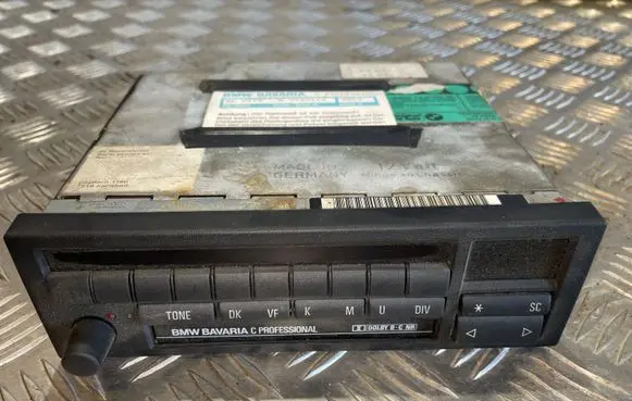 BMW 8 E31 Radio/CD/DVD/GPS head unit 7720116