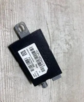 Ford B-MAX Aerial antenna amplifier 7CP118C847CA 20140508 P30761696