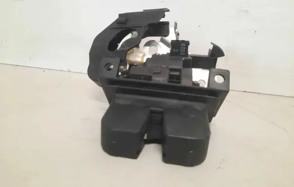 Skoda Superb B6 (3T) Tailgate/trunk/boot lock/catch/latch