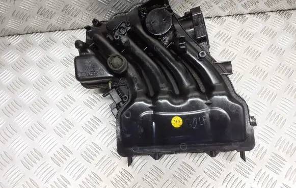 Volkswagen Golf IV Intake manifold 06A133203DA
