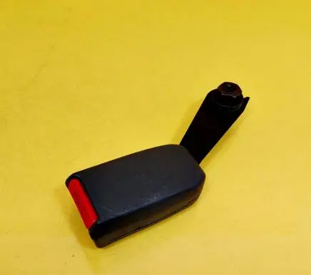 Mitsubishi Colt Front seatbelt buckle 