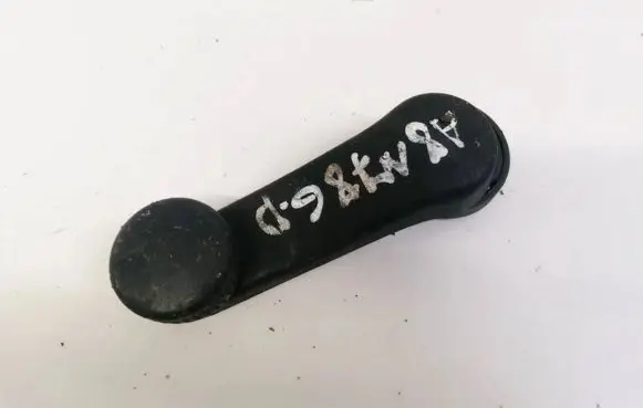 Skoda Octavia Mk2 (1Z) Front door window winding handle 1H0837581D