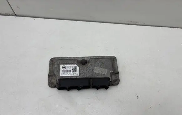 Volkswagen Golf VI Engine control unit/module 03C906024BD 7G73NVD7J