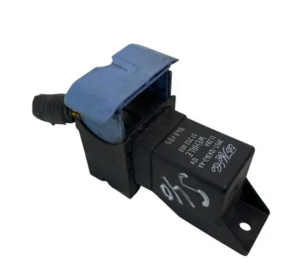 Volvo S40 Glow plug pre-heat relay 51252003 3M5T12A343AA
