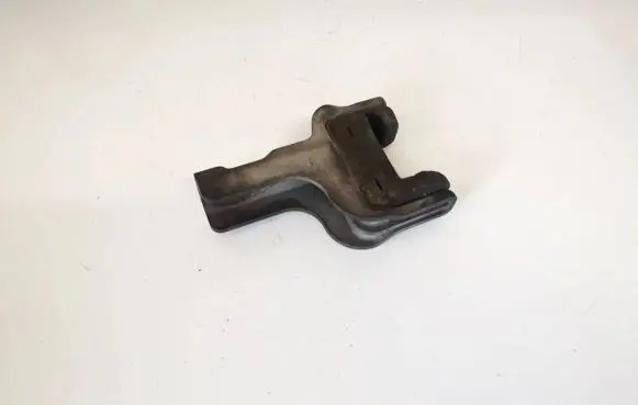 Radiator mount bracket