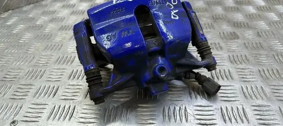 Volkswagen PASSAT B8 Front brake caliper