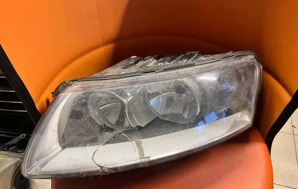 Audi A6 S6 C6 4F Headlight/headlamp