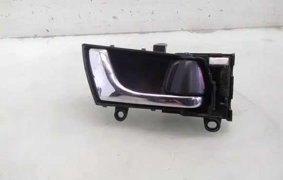 Subaru Legacy Front door interior handle