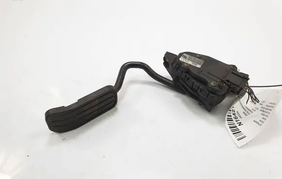 Volkswagen Sharan Accelerator throttle pedal 7M1721603A