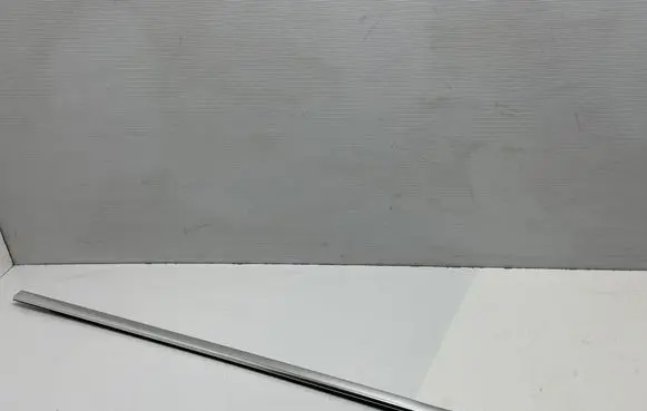 Audi Q3 F3 Front door glass trim molding 83A837475