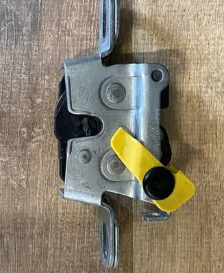 Jaguar XF X250 Seat back rest lock catch CX23613D61BA C952