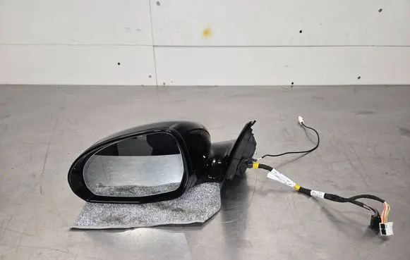 Front door electric wing mirror