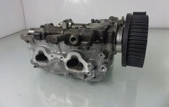 Subaru Impreza II Engine head EL15