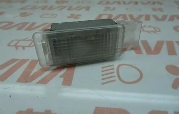Volkswagen PASSAT B6 Other interior light 6L0947565