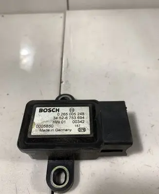 BMW 5 E39 ESP acceleration yaw rate sensor 0265005248