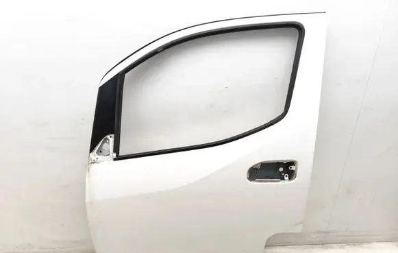 Nissan NV200 Front door