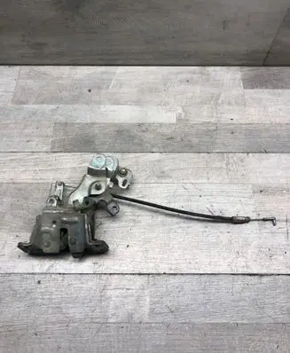 Loading door lock