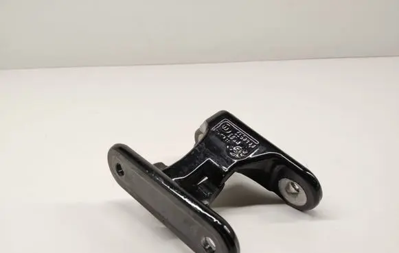 Mercedes-Benz B W246 W242 Front door upper hinge A046572