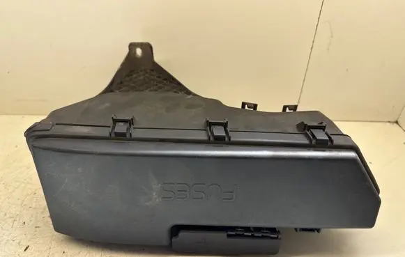 Volvo S60 Fuse box set 9494210 9494211