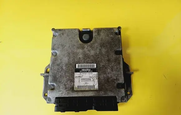 Renault Espace - Grand espace IV Engine control unit/module 8200312426