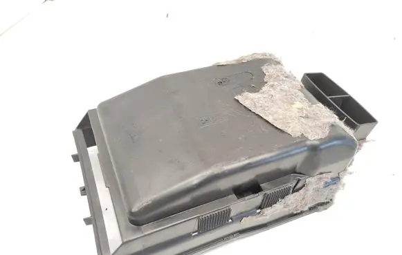 Volkswagen Polo V 6R Air intake duct part 600819875C 6Q0819875D