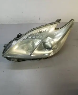 Toyota Prius (XW30) Headlight/headlamp 