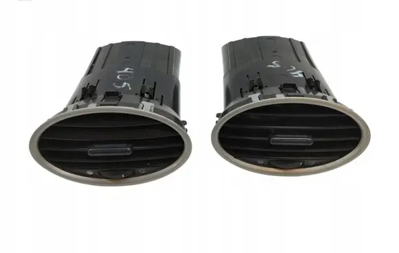 Ford Focus Dashboard air vent grill cover trim 