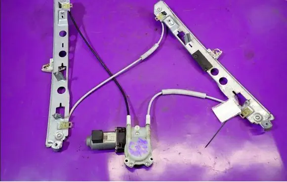Renault Megane II Front door window regulator with motor 
