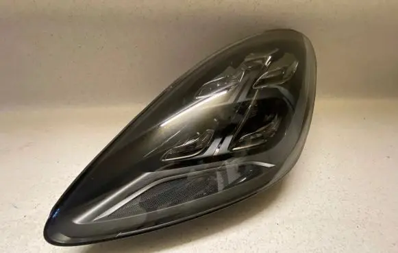 Porsche Cayenne (9Y0 9Y3) Headlight/headlamp 9Y0941035J 1EX2296