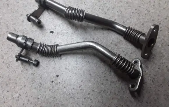 BMW M5 Turbo turbocharger oiling pipe/hose 7844987