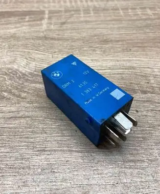 BMW 5 E39 Other relay 1383417