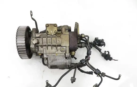 Audi A4 S4 B5 8D Fuel injection high pressure pump 028130115A 0460404969