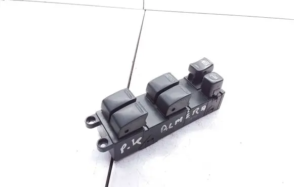 Nissan Almera N16 Electric window control switch