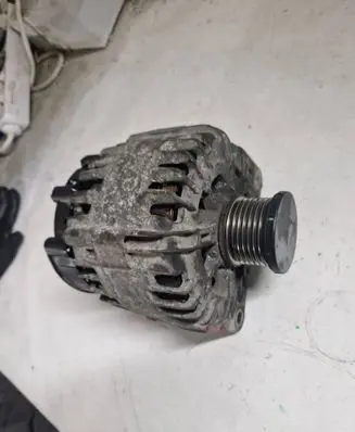Renault Scenic II - Grand scenic II Generator/alternator 8200725683A 2543597B