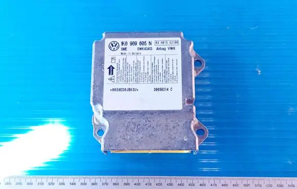 Volkswagen Jetta V Airbag control unit/module 1K0909605N 5WK43413 03H015S2100
