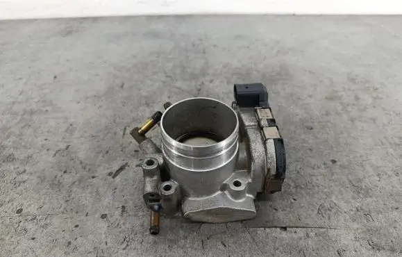 Audi A4 S4 B6 8E 8H Throttle body valve