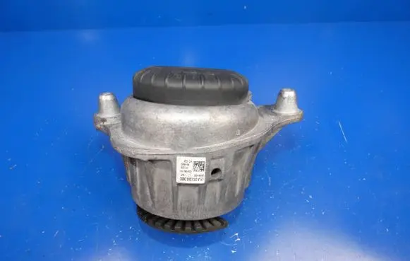 Mercedes-Benz E W213 Engine mount bracket A2132400600 ZGS002